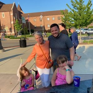 Meet your Posher, Teresa